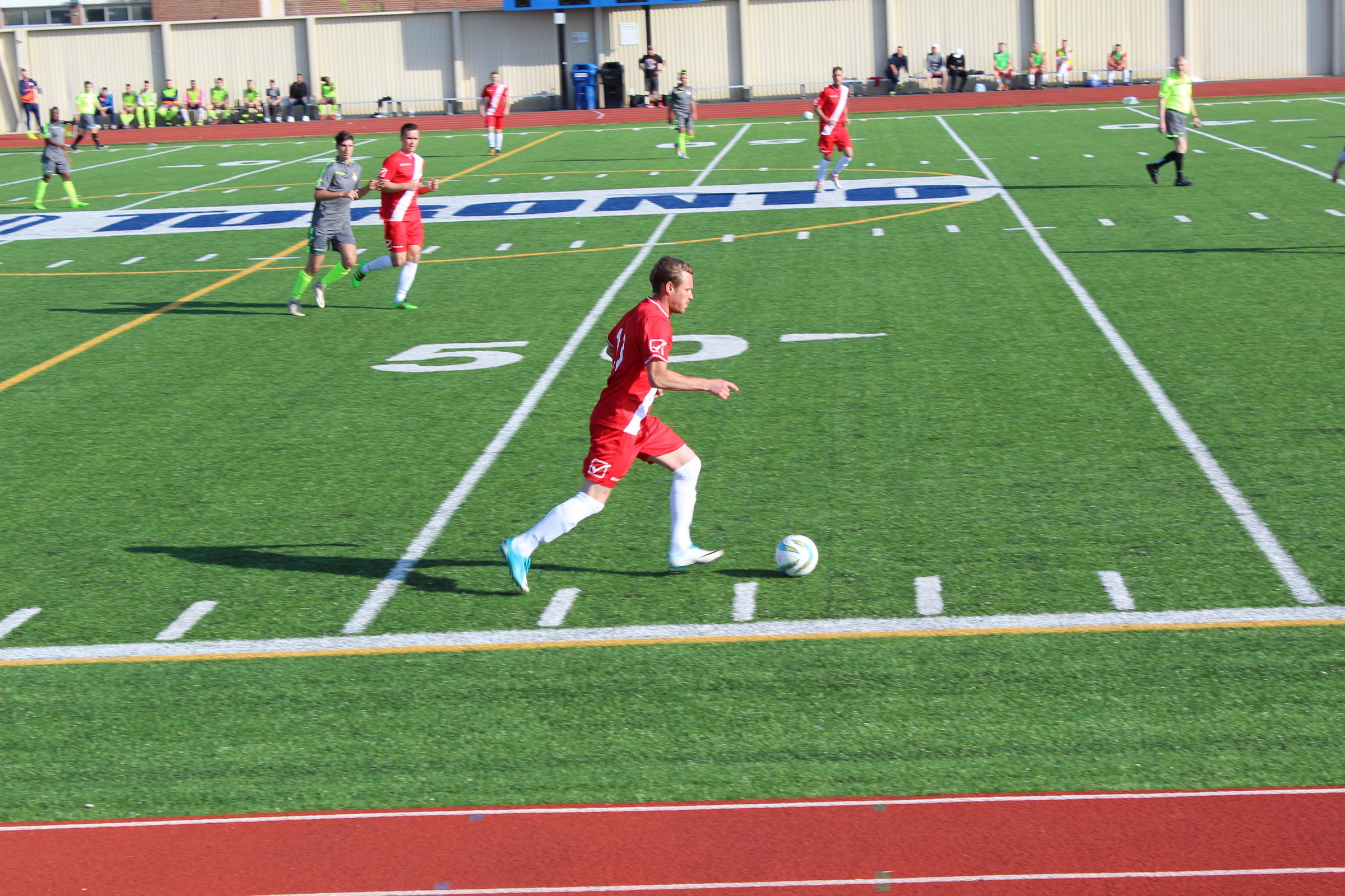 KINGSMAN, SCARBOROUGH SCORE SUNDAY VICTORIES